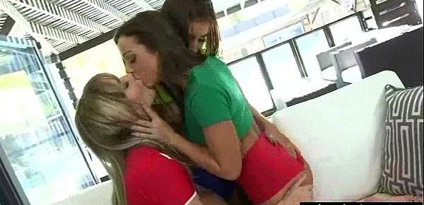  Lez Girls (Rilynn Rae & Abigail Mac & Kenna James) Kiss Licks And Play In Hot Lesbo Sex Acti